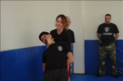 YAKIN SAVUNMA DERSİ ALAN GÜMRÜK MUHAFAZA MEMURLARI, KAÇAKÇILARA ENGEL OLACAK. .