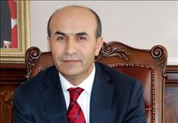 ADANA VALİSİ BÜYÜK MERKEZE ALINDI