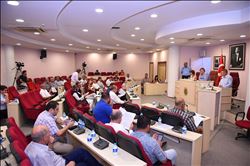 -Seyhan Belediyesi´nden “Yaşlı ve Hastalara Yardım Eli” Projesi