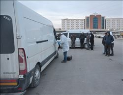  Hırsızlar park halindeki araçtan 2 bin 500 TL çaldı