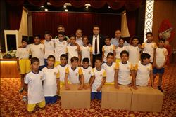 YÜREĞİR´DEN AMATÖR SPOR  KULÜPLERİNE MALZEME YARDIMI