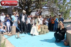 Misis dünyaya tanıtılıyor