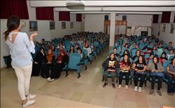 Mimarlar mesleklerini öğrencilere anlattı  