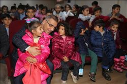 Yüreğir Belediyesi´nden 2 bin öğrenciye mont 