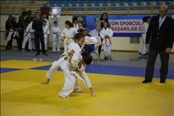 JUDOCULAR ADANA´NIN KURTULUŞU İÇİN MİNDERE ÇIKTI