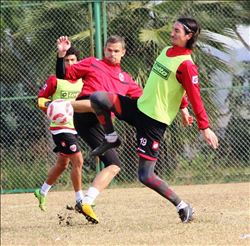 Adanaspor 1 günlük iznin ardından hazırlıklarına başladı  