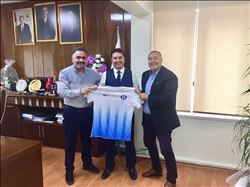 "Bizler Adana´daki tüm Amatör ve Profesyonel kulüplerimize eşit mesafedeyiz"