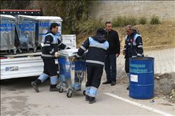SARIÇAM BELEDİYESİNDEN YENİ KONTEYNER DAĞITIMI