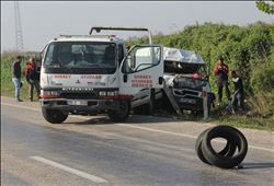 Bu da oldu!  Reflektörün yerine lastik konuldu