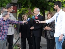 KILIÇDAROĞLU, AFET İNAN´IN KIZI ARI İNAN´I ZİYARET ETTİ