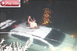 Kız arkadaşı kendisinden ayrılınca, intikam için kız arkadaşının aracını sulama kanalına attı  