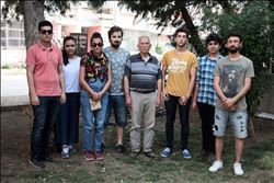 Kedi canisini her yerde arıyorlar 