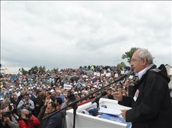 “BİZE ANAYASAL HAKLARIMIZI LÜTUF OLARAK HATIRLATIYORSA BEN DE ONA DİKTATÖRLÜĞÜ HATIRLATIYORUM!”