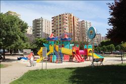 Çocuk parkları yenileniyor   
