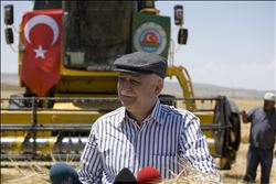 BAYRAKTAR, "TARIMIN LOKOMOTİFİ BUĞDAYDIR"