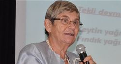 Prof.Karatay´a Mersin´den domates tepkisi