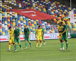 FENERBAHÇE BERABERLİKLE YETİNDİ