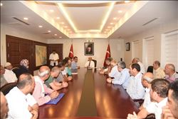 GÜZELYALI MAHALLESİ SAKİNLERİ VALİ MAHMUT DEMİRTAŞ´I ZİYARET ETTİ