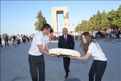 Atlet polemiği sürüyor