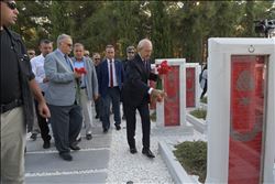 CHP GENEL BAŞKANI KEMAL KILIÇDAROĞLU, ÇANAKKALE ŞEHİTLERİ ANITINI ZİYARET ETTİ