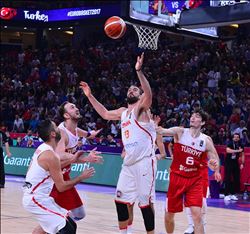 12 Dev Adam Turnuvaya veda etti