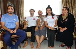  Adana´nın "Milli" gençleri