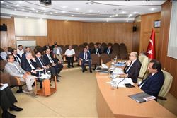 Vali Mahmut Demirtaş Başkanlığında “Uyuşturucu ve Okul Güvenliği” Konulu Toplantı