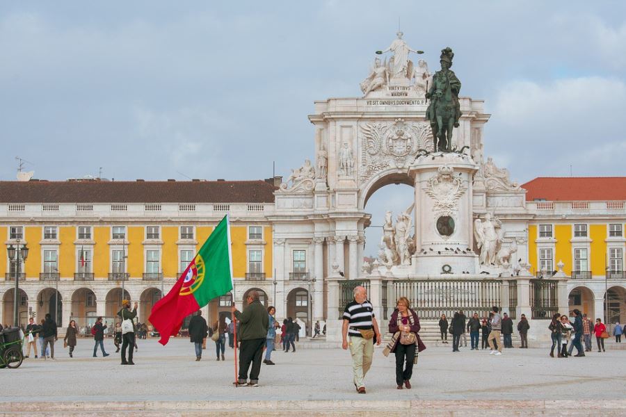 Portekiz’de bugün Cumhurbaşkanlığı seçimi yapılıyor