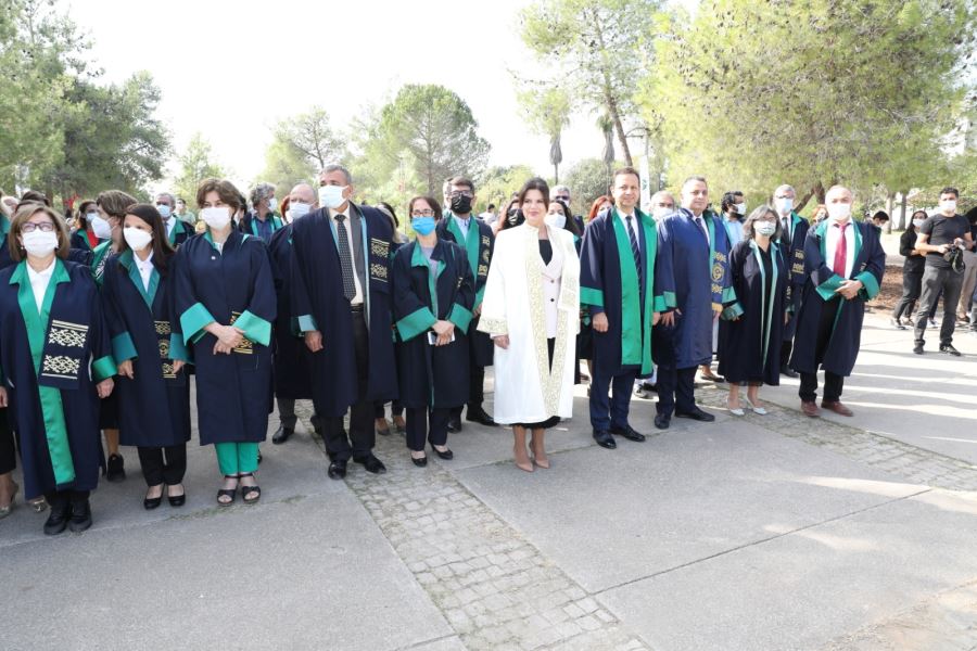 Çukurova Üniversitesi 2021-202 Akademik Yılı Törenle Başladı