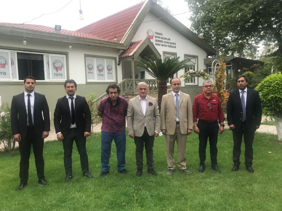 TSYD Adana Şubesi Demirspor’u kutladı