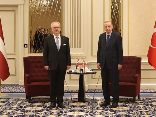Erdoğan, Letonya Cumhurbaşkanı Levits ile görüştü