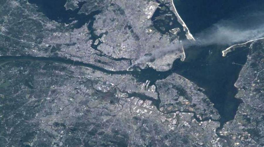 NASA, 11 Eylül saldırılarının uzaydan çekilen görüntüsünü paylaştı