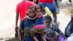 ABD Haitili göçmenleri sınır dışı etmeyi sürdürüyor