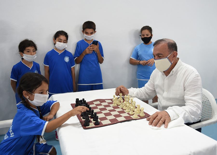 Seyhan Belediyesi satranç turnuvasında ev sahibi