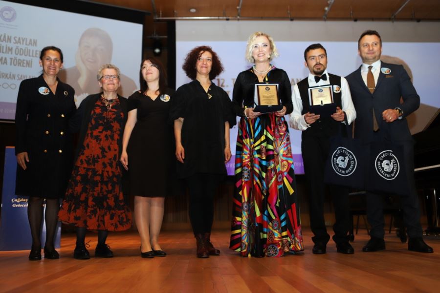   12. Türkân Saylan Sanat ve Bilim Ödülleri Sahipleriyle Buluştu