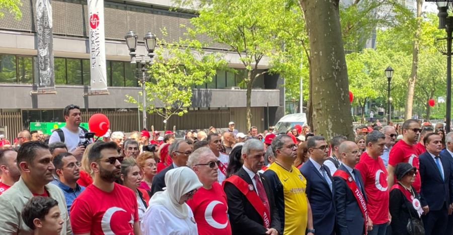 New York’ta 39. Türk Günü Yürüyüşü